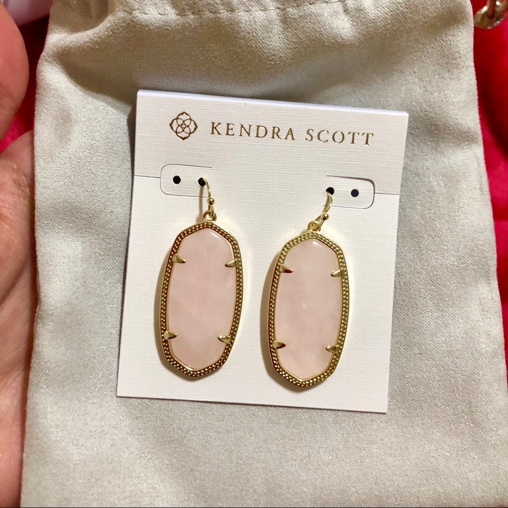 Kendra Scott Elles in gold and rose quartz